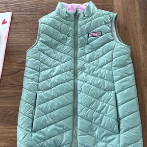Vineyard Vines Puffer Vest Girls- M